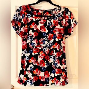 Multi colored short sleeved blouse